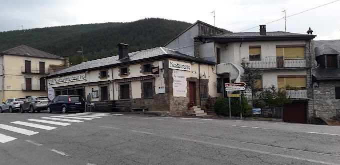 Fachada Restaurante Casa Pío desde la carretera